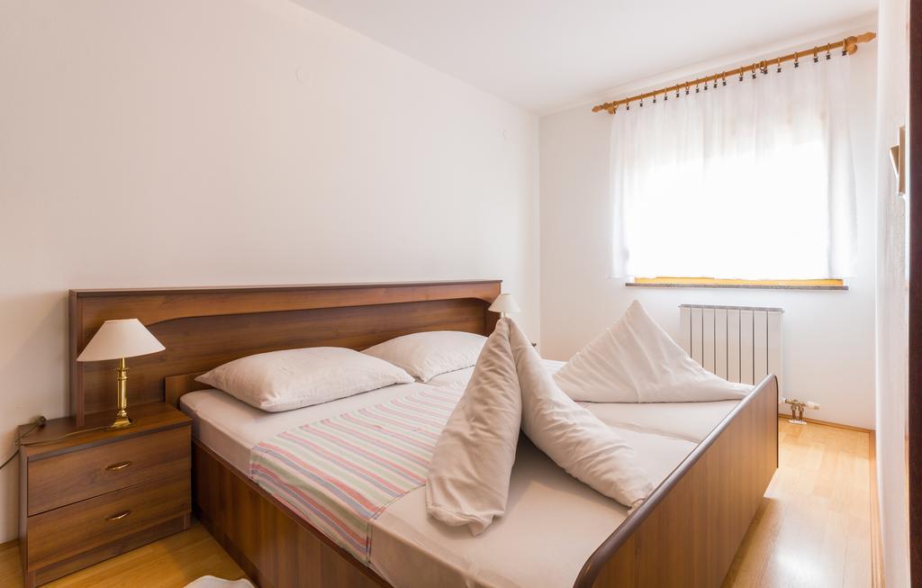 Apartments And Rooms Michaela Fažana Quarto foto